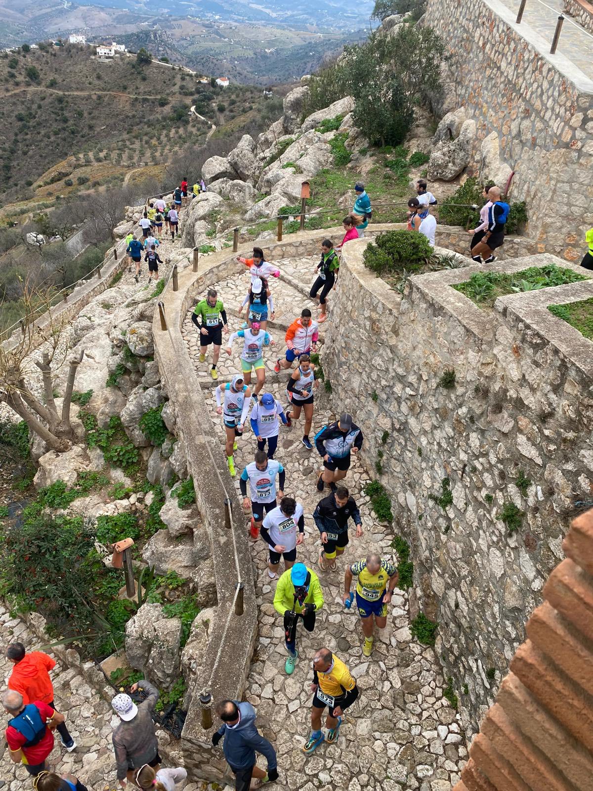 Inauguración de los primeros senderos homologados en Comares.
