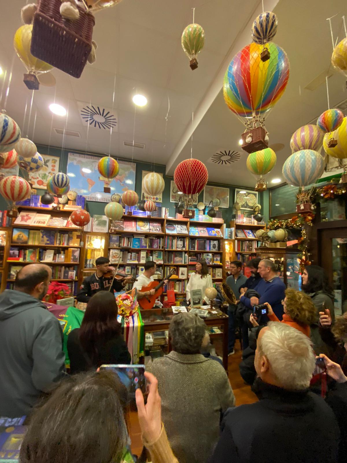 Presentación del libro de Jurgüen Schadeberg en Mapas y Cia.